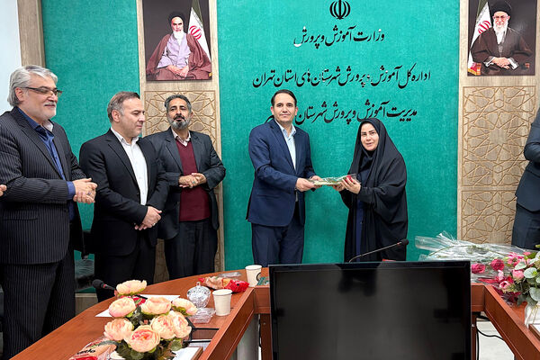 قدردانی از نقش بانوان در عرصه تعلیم و تربیت اسلامشهر