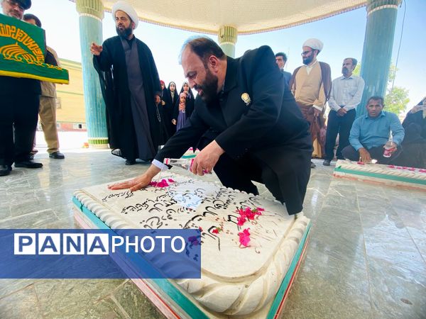 دل‌‌‌های مردمان بندرخمیر در دهه کرامت به حرم رضوی پر کشید