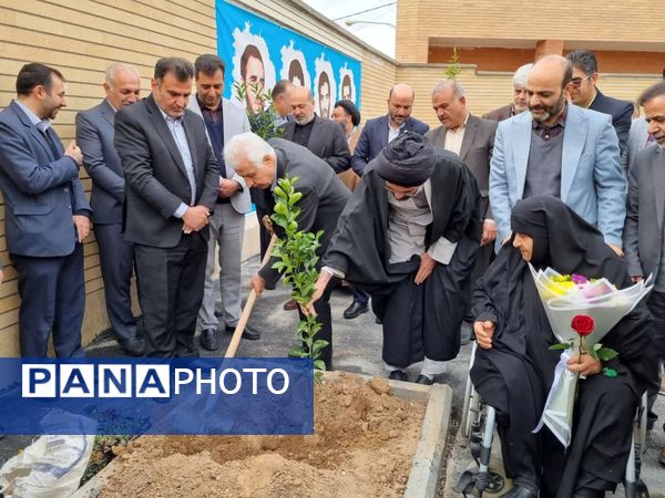 مراسم افتتاحیه مدرسه خیرساز شهیدان بارفروش در کاشان