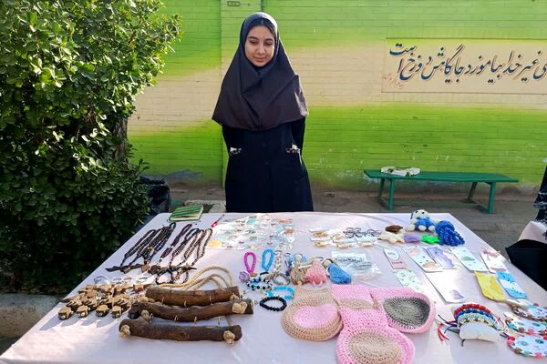 دستان کوچک، ایده‌های بزرگ: بازارچه خلاقیت دانش‌آموزان عترت در جشنواره خوارزمی