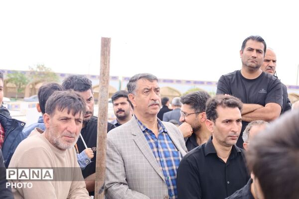 مراسم تشییع پیکر مطهر شهیده دانش آموز تیارا صادقی در یزد