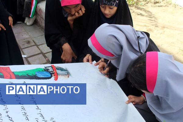 حماسه‌آفرینی فرهنگیان و دانش‌آموزان کهنوجی در جشن سالگرد انقلاب اسلامی