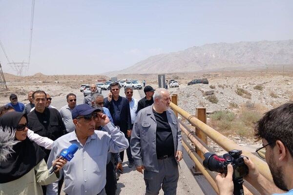 هدف قرار دادن زیرساخت‌های ارتباطی هرمزگان، حمله به خدمت‌رسانی عمومی است