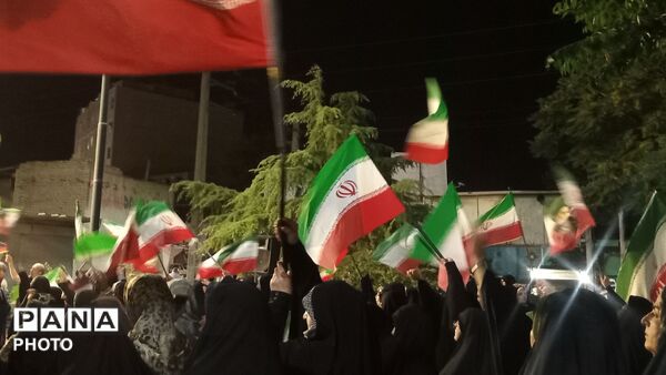 حضور مردم خستگی ناپذیر شهر فردوسیه پس از گذشت سه ماه ازشهادت رهبر عزیزمان