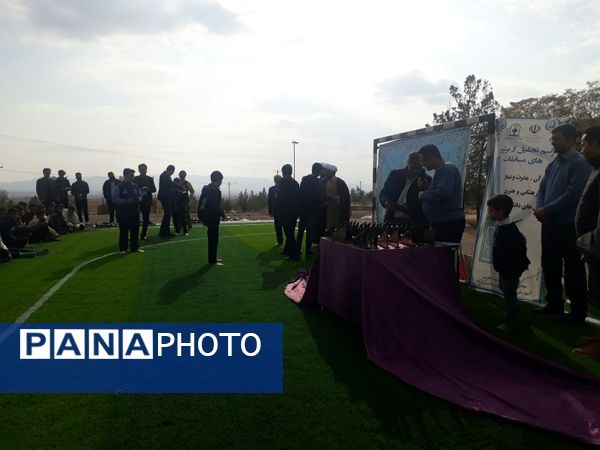 همایش تجلیل از دانش‌آموزان برتر مسابقات قرآن، عترت نماز شهرستان خلیل‌آباد 