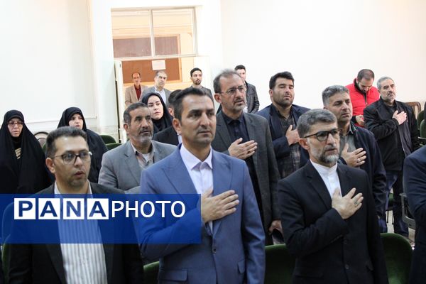 وداع ۲۴ سال خدمت صادقانه در آموزش‌ و پرورش شهرستان بن