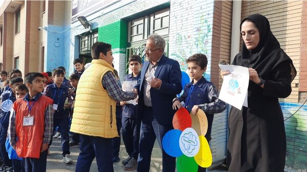 افتتاحیه سفیران سلامت در دبستان سرافراز ناحیه۷ مشهد 