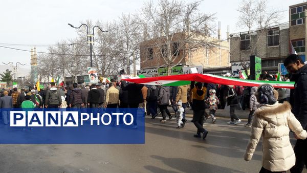 گلستانی از غرور در سملقان؛ موج حضور مردم در جشن انقلاب