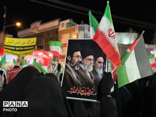 حضور پرشور مردم قروه در نمایش وحدت و همبستگی