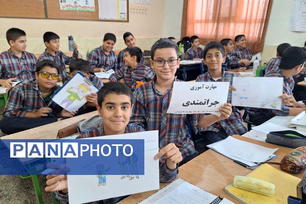 آموزش مهارت جراتمندی توسط دانش‌آموز خبرنگار پانا همگام با معلم