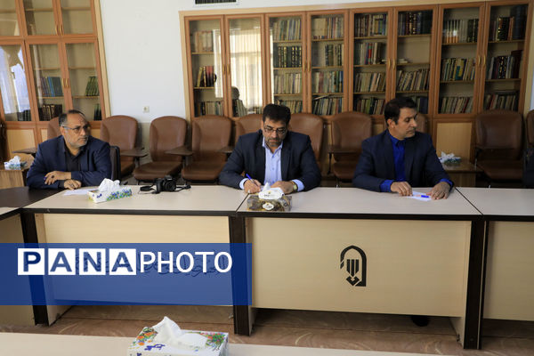 دیدار مدیران آموزش‌ و‌ پرورش خراسان‌جنوبی با نماینده ولی‌فقیه در استان 