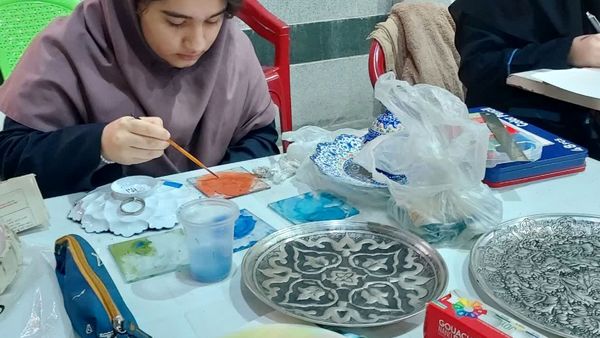 موج رنگها در جشنواره فردا