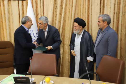 ابلاغ حکم وزیر به رئیس شورای آموزش و پرورش استان آذربایجان شرقی