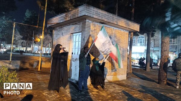 مراسم بیعت با نائب صاحب الزمان(عج) در گنبد سبز نیشابور 