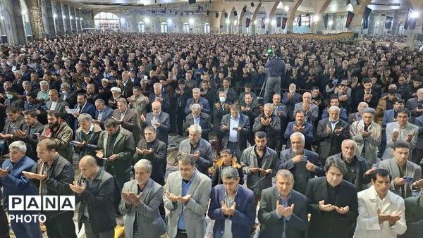 برگزاری باشکوه نماز عید سعید فطر در یاسوج
