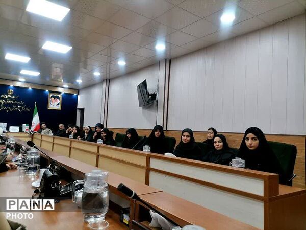 نشست صمیمی خبرنگاران پانا با مدیرکل آموزش و پرورش قم