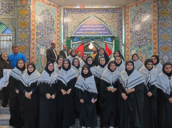 آیین بدرقه کاروان راهیان نور هنرستان بنت الزهرا هادی‌شهر 