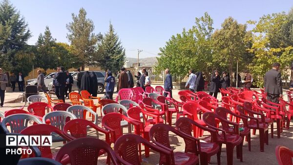 نواختن زنگ مهر، ایثار و مقاومت در مدرسه نمونه دولتی ۹ دی