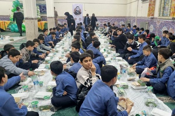 برگزاری افطاری دبستان شهید فهمیده ری یک