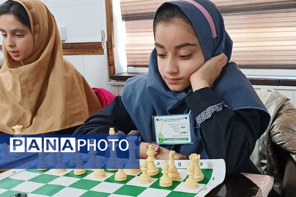 رقابت فکری دانش‌آموزان ورامینی در مسابقات شطرنج کانون هدایت
