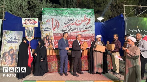 تجلیل از مادران پرمهر و پرستاران فداکار در رویداد اجتماعی «مادری»