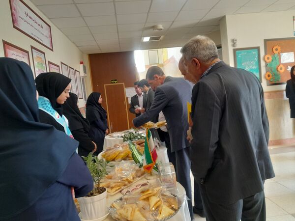 جشن عاطفه ها در هنرستان بنت الهدی صدر و دبستان حضرت آسیه (س) شهر رباط‌سنگ