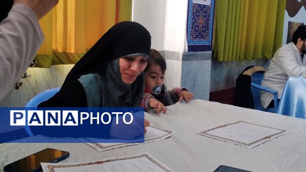 میزخدمت رایگان به‌مناسبت روز پرستار در ماهدشت‌ کرج