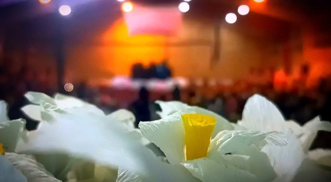 آسمان مکه، گلباران از قدوم دختر خورشید است