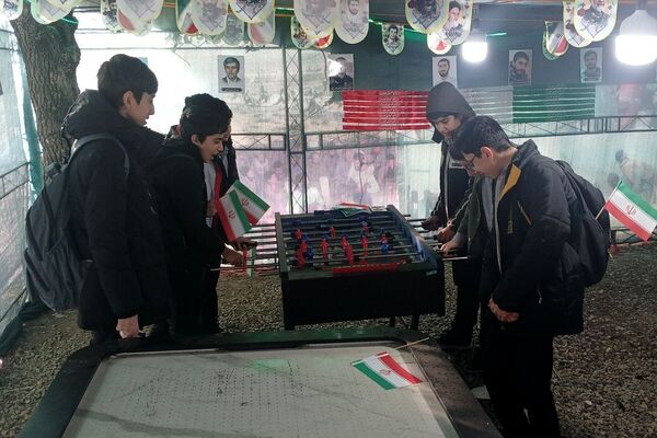 حضور پرشور دانش آموزان ناحیه دو شهرری در برنامه‌های متنوع دهه فجر و جشن انقلاب