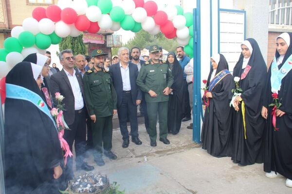 آیین نواختن زنگ آغاز سال تحصیلی در سمنان