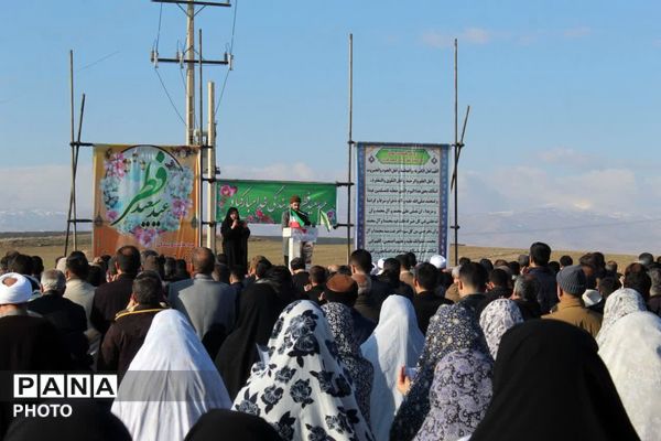 اقامه نماز عید سعید فطر در فاروج 