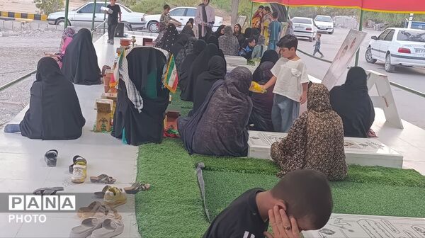 تجدید میثاق با منجی عالم در میدان شهدای میناب