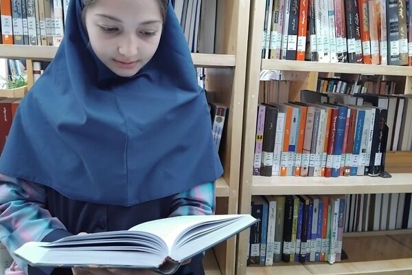  بازدید مدرسه نرگس پردیس از کتابخانه شیخ بهایی