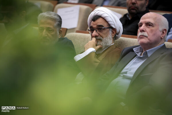 آیین بزرگداشت مقام استاد و سرآمدان آموزشی