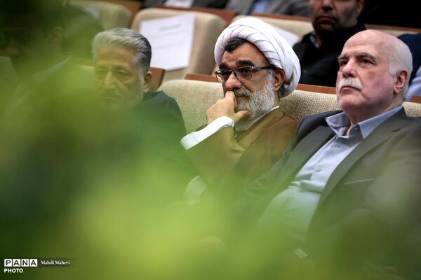 آیین بزرگداشت مقام استاد و سرآمدان آموزشی