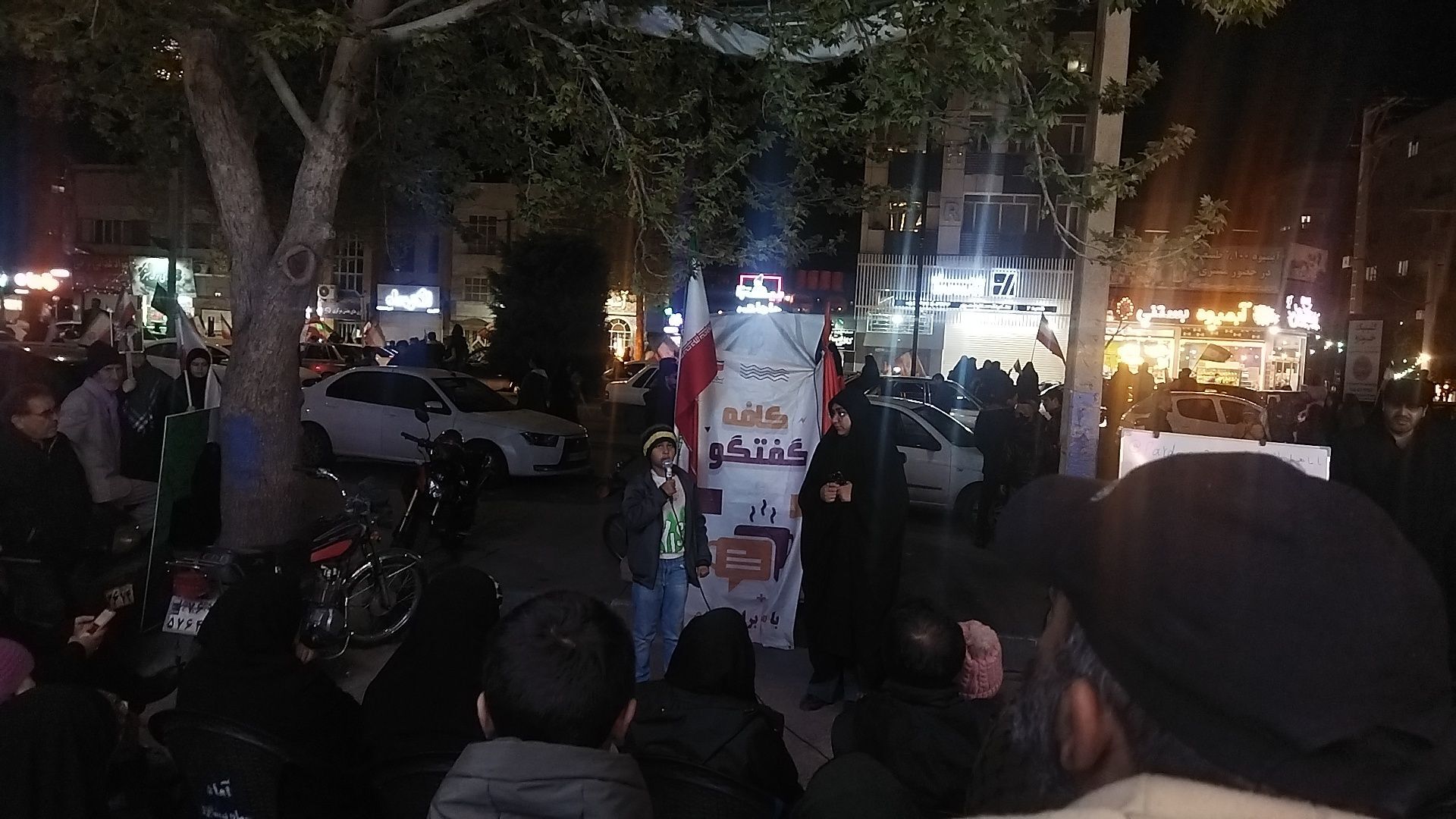 کافه گفتگو در بلوار فضل نیشابور 