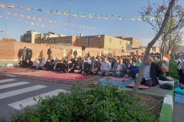 اقامه نماز عید فطر در قیامدشت ناحیه یک ری