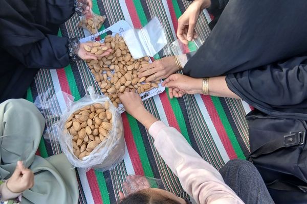 آموزشگاه شهید حسینی، پیشگام در جمع‌آوری کمک‌های مردمی برای رزمندگان اسلام