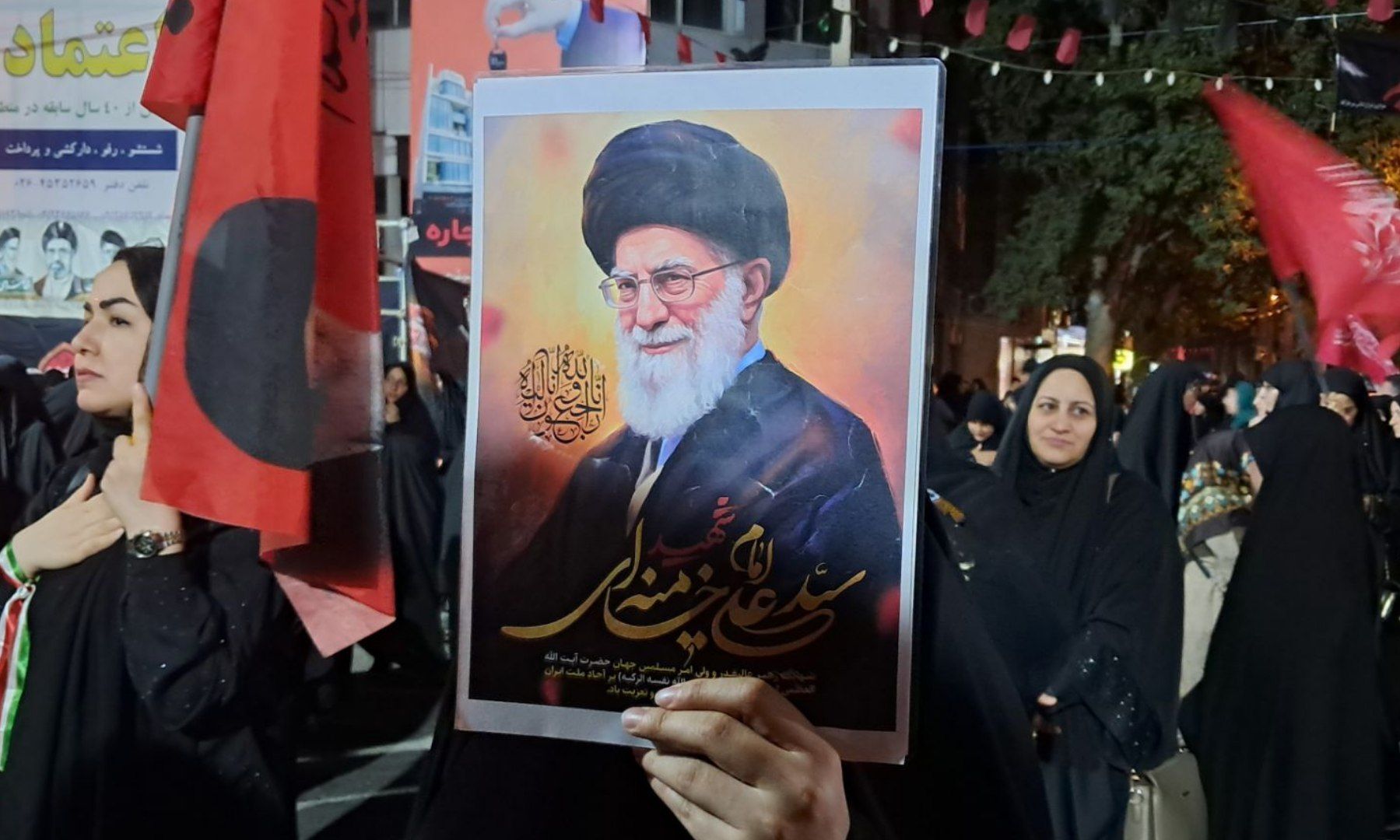  مشق شبانه سوگواران برای رهبر شهید در شام غریبان
