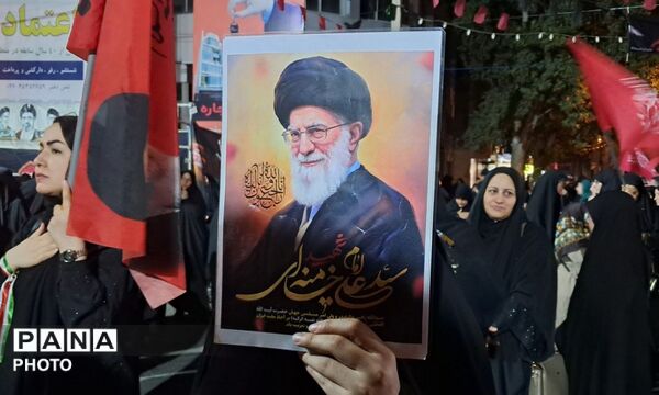  مشق شبانه سوگواران برای رهبر شهید در شام غریبان