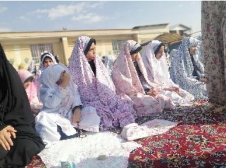 اقامه نماز باران  در دبستان ناهید نخودی 
