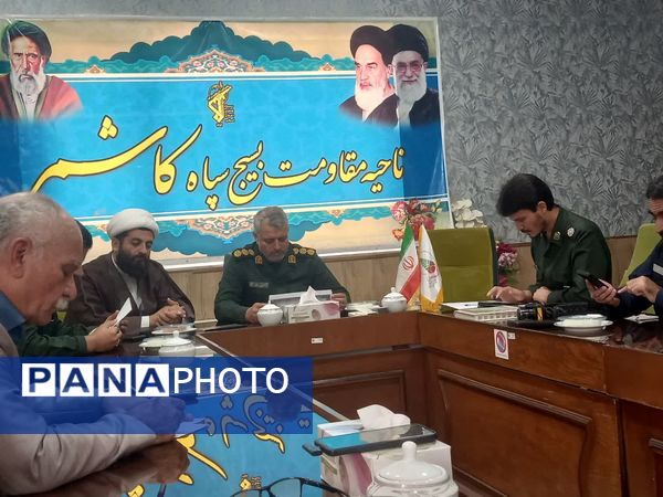 نشست خبری فرمانده ناحیه مقاومت بسیج کاشمر با خبرنگاران به مناسبت هفته دفاع مقدس