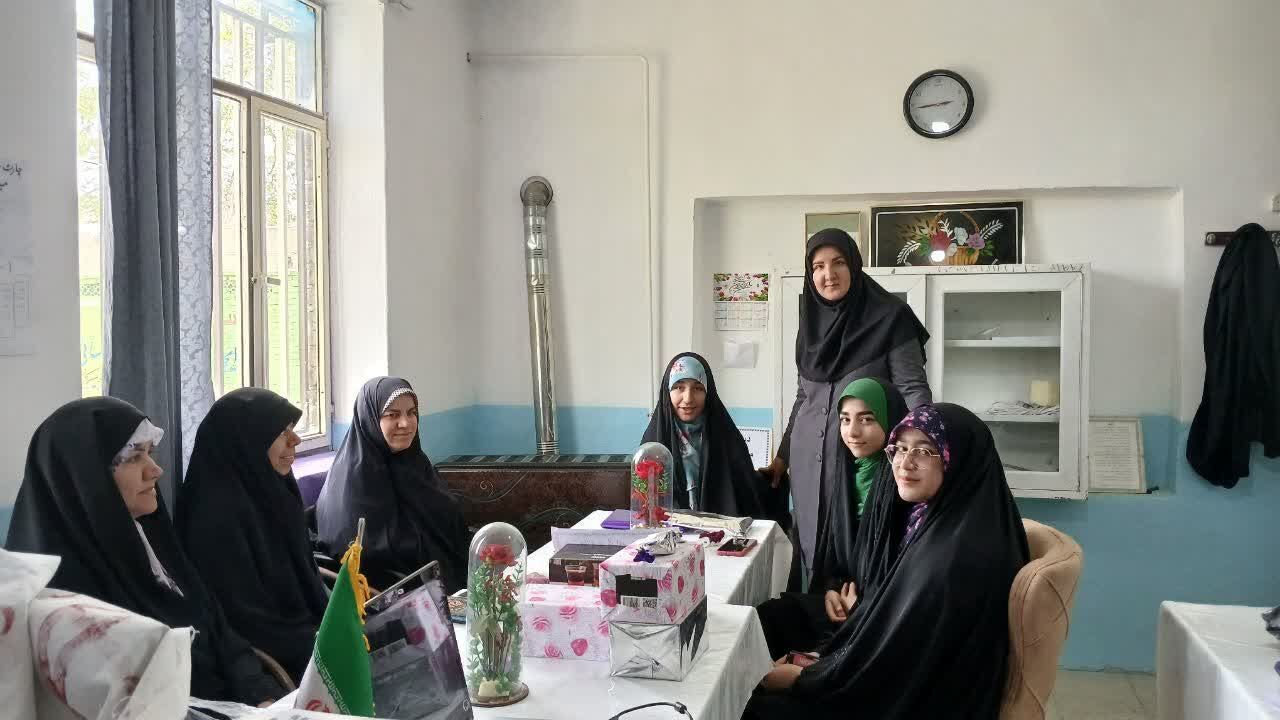 تقدیر از معلمان روستای کنجوران سفلی