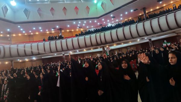 ویژه برنامه فاطمه بهانه خلقت در سالن همایش صدای و سیمای خراسان رضوی