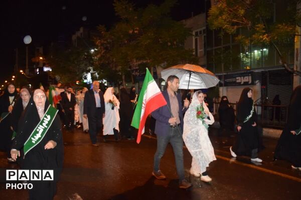 طنین خطبه عقد بیست زوج جانفدای ایران در شب‌های بعثت مردم مرند 
