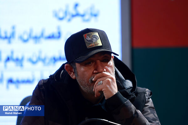 نشست نقد و بررسی فیلم «غوطه‌ور» در چهل و چهارمین جشنواره ملی فیلم فجر
