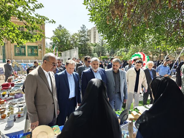 زنگ «سپاس معلم» در کرمانشاه 