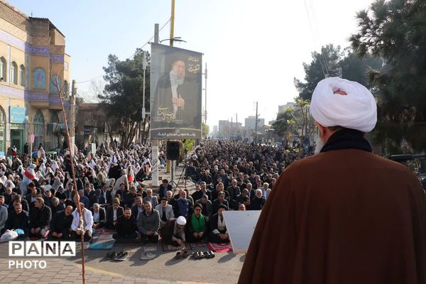 شکوه وحدت در قرچک؛ اقامه باشکوه نماز عید سعید فطر در صفوفی الهی