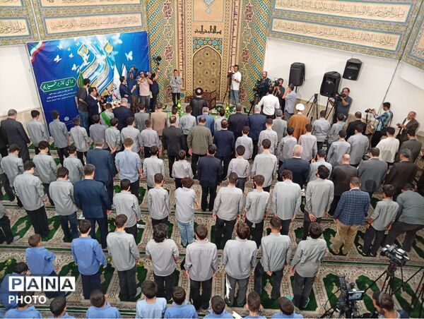 آغاز سال تحصیلی با عطر نیایش؛ طنین زنگ نماز در منطقه ۳