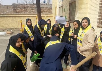 روزی درختکاری  در دبیرستان شهید مجید دهنوی نیشابور